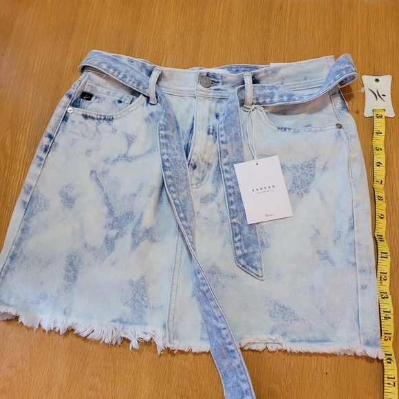 NWT light wash Jean skirt - Picture 3 of 4